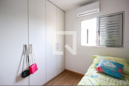 Quarto 1 de casa de condomínio à venda com 3 quartos, 100m² em Vila Romero, São Paulo