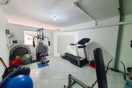 Casa de condomínio à venda com 100m², 3 quartos e 2 vagas Casa de condomínio à venda com 100m², 3 quartos e 2 vagasAcademia