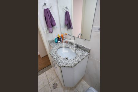 Casa de condomínio à venda com 100m², 3 quartos e 2 vagas Casa de condomínio à venda com 100m², 3 quartos e 2 vagasSuíte Banheiro