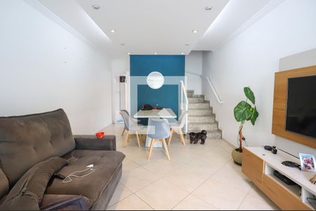 Sala de casa de condomínio à venda com 3 quartos, 100m² em Vila Romero, São Paulo