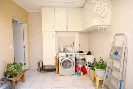 Casa de condomínio à venda com 100m², 3 quartos e 2 vagas Casa de condomínio à venda com 100m², 3 quartos e 2 vagasLavanderia