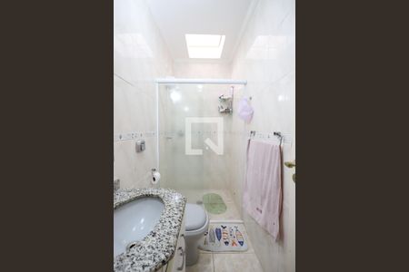 Casa de condomínio à venda com 100m², 3 quartos e 2 vagas Casa de condomínio à venda com 100m², 3 quartos e 2 vagasSuíte Banheiro