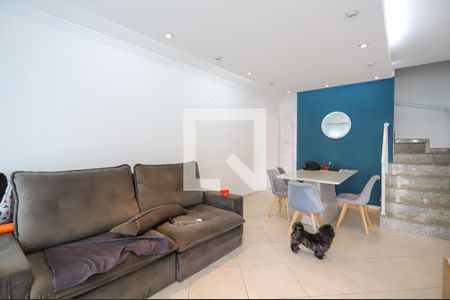 Sala de casa de condomínio à venda com 3 quartos, 100m² em Vila Romero, São Paulo