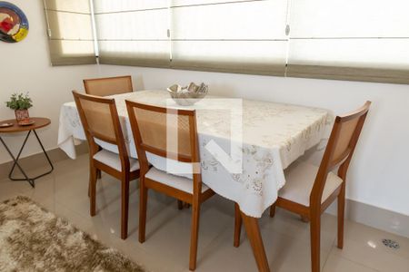 Apartamento para alugar com 122m², 3 quartos e 2 vagas Apartamento para alugar com 122m², 3 quartos e 2 vagasSala