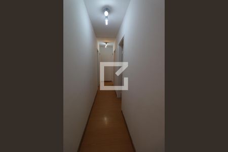 Corredor de apartamento para alugar com 3 quartos, 107m² em Pinheiros, São Paulo