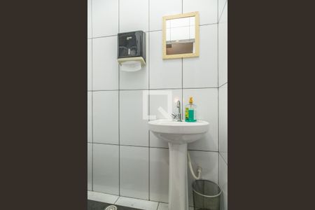 Casa à venda com 300m², 4 quartos e 2 vagasLavabo