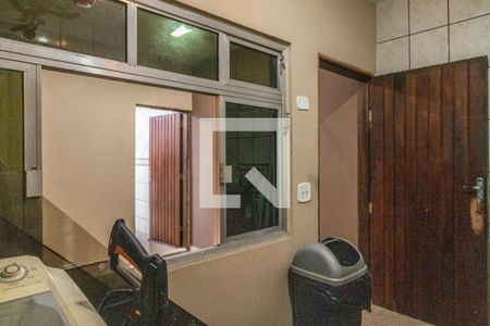 Casa à venda com 300m², 4 quartos e 2 vagasÁrea de Serviço