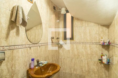 Casa à venda com 300m², 4 quartos e 2 vagasBanheiro