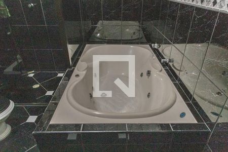 Casa à venda com 300m², 4 quartos e 2 vagasBanheiro da Suíte