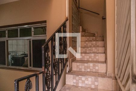 Casa à venda com 300m², 4 quartos e 2 vagasEscada