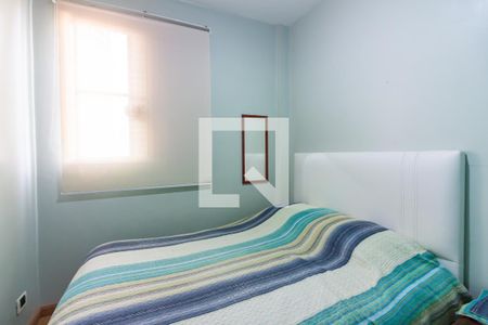 Quarto 2 de apartamento para alugar com 2 quartos, 55m² em Vila Osasco, Osasco
