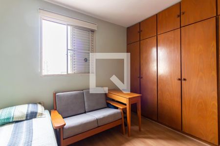 Quarto 1 de apartamento para alugar com 2 quartos, 55m² em Vila Osasco, Osasco