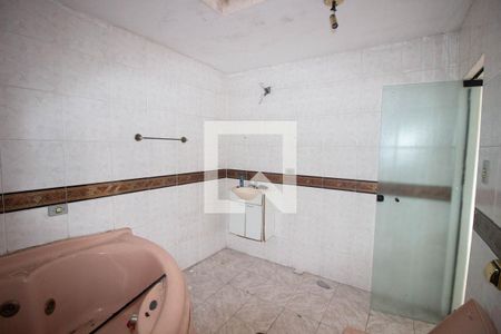 Casa para alugar com 150m², 2 quartos e 1 vaga Casa para alugar com 150m², 2 quartos e 1 vagaBanheiro da Suíte