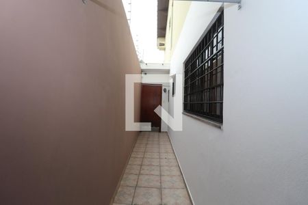 Casa para alugar com 150m², 3 quartos e 2 vagasCorredor