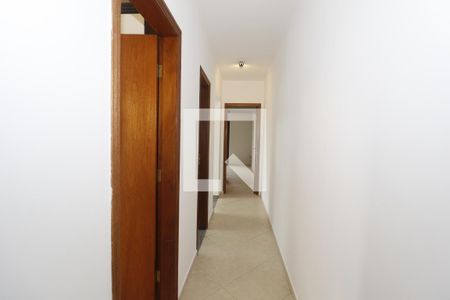 Casa para alugar com 150m², 3 quartos e 2 vagasCorredor