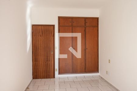 Apartamento para alugar com 120m², 3 quartos e 2 vagas Apartamento para alugar com 120m², 3 quartos e 2 vagasSuíte