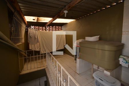 Casa à venda com 101m², 4 quartos e 2 vagas Casa à venda com 101m², 4 quartos e 2 vagasÁrea de Serviço