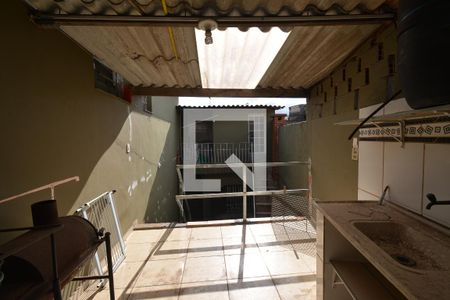 Casa à venda com 101m², 4 quartos e 2 vagas Casa à venda com 101m², 4 quartos e 2 vagasÁrea de Serviço