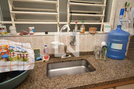 Casa à venda com 101m², 4 quartos e 2 vagas Casa à venda com 101m², 4 quartos e 2 vagasCozinha