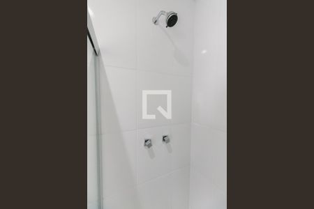 Banheiro de kitnet/studio para alugar com 1 quarto, 25m² em Bom Retiro, São Paulo