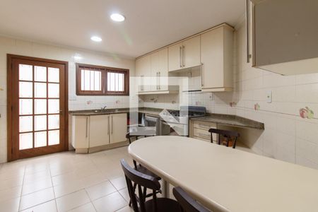 Casa à venda com 420m², 4 quartos e 4 vagasCozinha