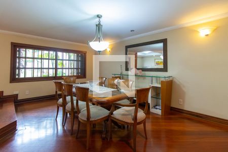 Sala de casa à venda com 4 quartos, 420m² em Santa Tereza, Porto Alegre