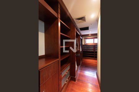 Casa à venda com 420m², 4 quartos e 4 vagasQuarto 1