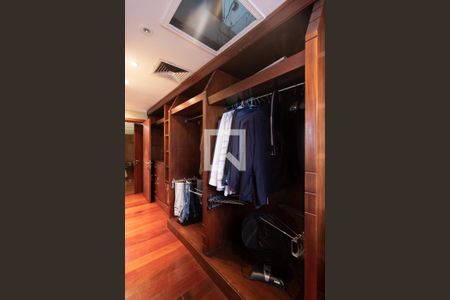 Casa à venda com 420m², 4 quartos e 4 vagasQuarto 1