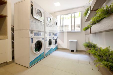 Lavanderia de apartamento para alugar com 1 quarto, 24m² em Pinheiros, São Paulo