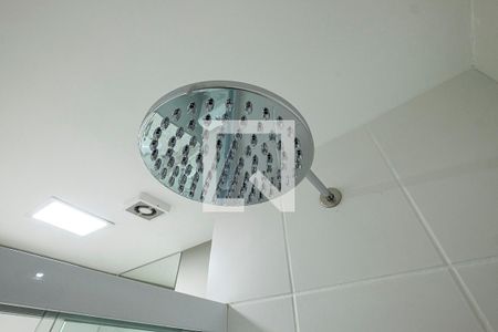 Banheiro de apartamento para alugar com 1 quarto, 24m² em Pinheiros, São Paulo