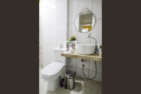 Casa à venda com 67m², 3 quartos e sem vagaBanheiro 2