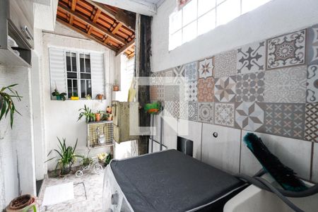 Casa à venda com 67m², 3 quartos e sem vagaÁrea de serviço 2