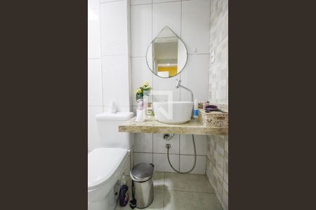 Casa à venda com 67m², 3 quartos e sem vagaBanheiro 2