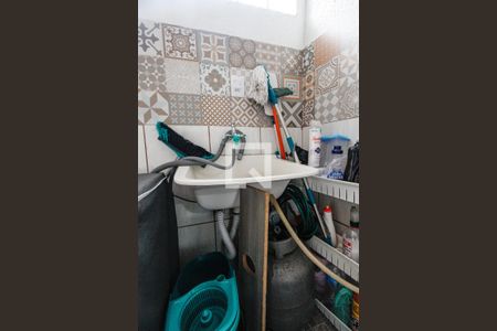 Casa à venda com 67m², 3 quartos e sem vagaÁrea de serviço 2