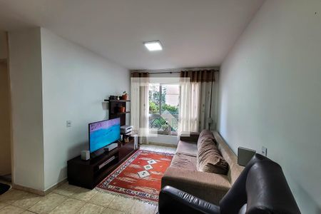 Sala de Estar de apartamento à venda com 2 quartos, 60m² em Jardim Santa Emília, São Paulo