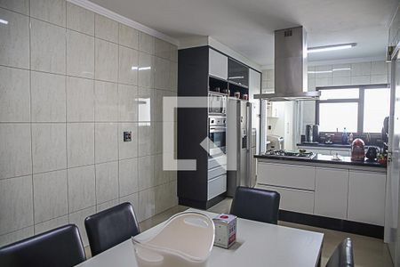 Apartamento à venda com 260m², 3 quartos e 2 vagasCozinha