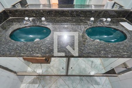 Apartamento à venda com 70m², 2 quartos e sem vagaBanheiro 