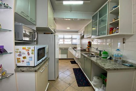 Apartamento à venda com 170m², 3 quartos e 2 vagasCozinha