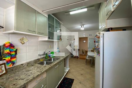 Apartamento à venda com 170m², 3 quartos e 2 vagasCozinha