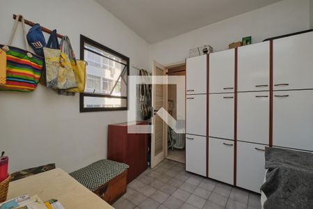 Apartamento à venda com 152m², 3 quartos e 2 vagas Apartamento à venda com 152m², 3 quartos e 2 vagasQuarto de Serviço