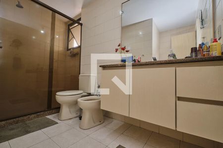 Apartamento à venda com 152m², 3 quartos e 2 vagas Apartamento à venda com 152m², 3 quartos e 2 vagasBanheiro Suíte