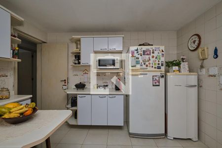 Apartamento à venda com 152m², 3 quartos e 2 vagas Apartamento à venda com 152m², 3 quartos e 2 vagasCozinha
