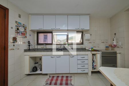 Apartamento à venda com 152m², 3 quartos e 2 vagas Apartamento à venda com 152m², 3 quartos e 2 vagasCozinha