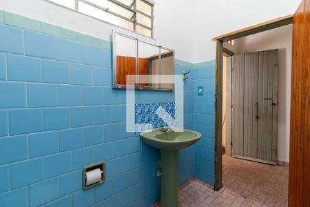 Casa para alugar com 60m², 2 quartos e 1 vaga Casa para alugar com 60m², 2 quartos e 1 vagaBanheiro