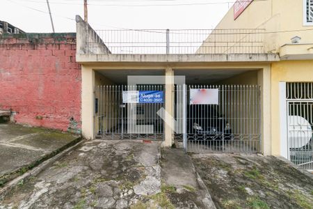 Casa para alugar com 60m², 2 quartos e 1 vaga Casa para alugar com 60m², 2 quartos e 1 vagaFachada