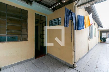 Casa para alugar com 60m², 2 quartos e 1 vaga Casa para alugar com 60m², 2 quartos e 1 vagaQuintal