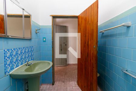 Casa para alugar com 60m², 2 quartos e 1 vaga Casa para alugar com 60m², 2 quartos e 1 vagaBanheiro