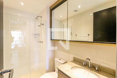 Apartamento para alugar com 38m², 1 quarto e 2 vagas Apartamento para alugar com 38m², 1 quarto e 2 vagasBanheiro