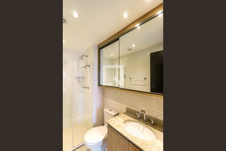 Apartamento para alugar com 38m², 1 quarto e 2 vagas Apartamento para alugar com 38m², 1 quarto e 2 vagasBanheiro