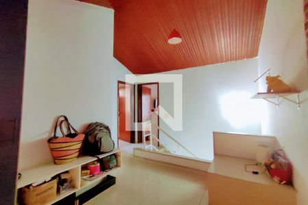 Casa de condomínio à venda com 220m², 4 quartos e 3 vagas2º Pav - Hall